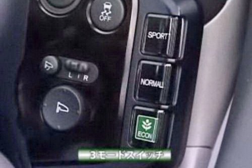 2011-Honda-CR-Z-Hybrid-11