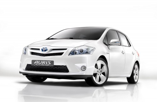 Toyota Auris HSD a luglio