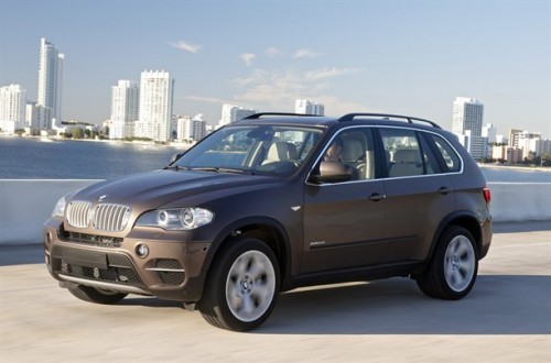 BMW-X5-5210101029321261600×1060