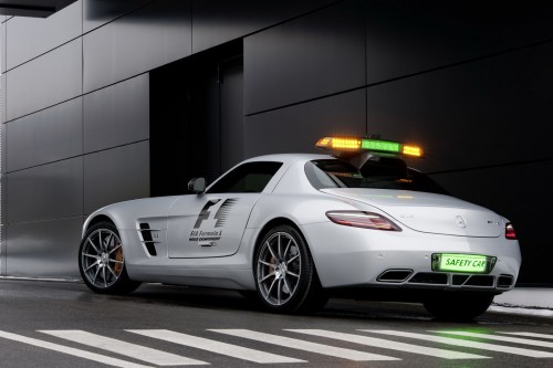 Mercedes-SLS-AMG-Gullwing-Safety-Car-12