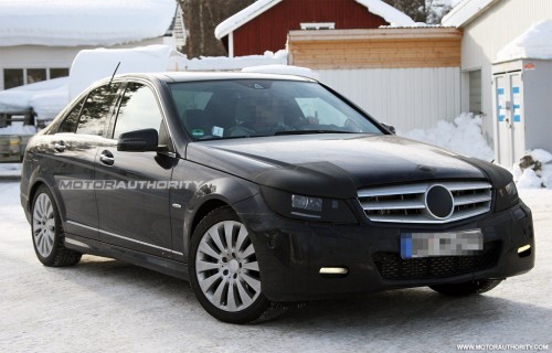 2011-mercedes-benz-c-class-facelift-spy-shots_100308114_l