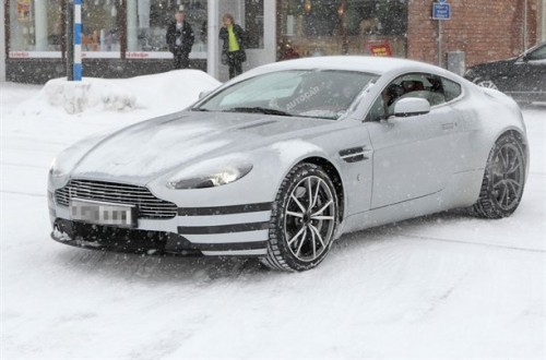 Aston Martin Vantage facelift foto spia