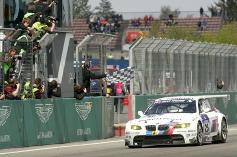 bmw_m3_gt2_2010_nurburgring_03