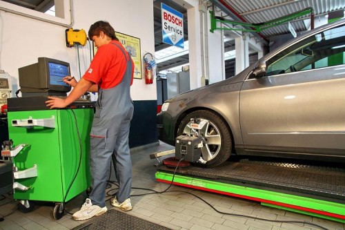 Controlli gratuiti Bosch impianto frenante