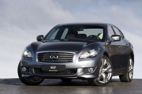 infiniti_m37_04