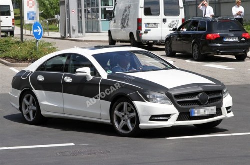 Nuova Mercedes CLS ancora foto spia