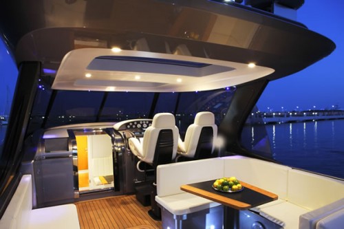 Nuovo yacht Maxi Dolphin MD 53 Power