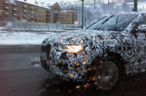 Nuova Audi Q3 foto spia