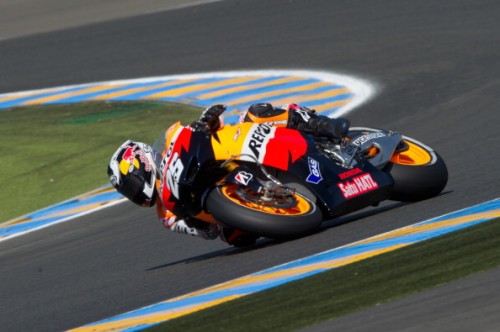 MotoGp Le Mans 2011: Stoner in pole davanti a Simoncelli