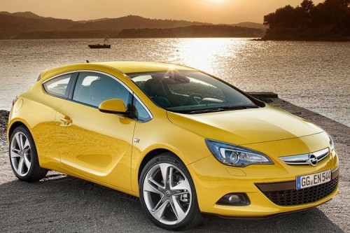 Opel Astra GTC svelata