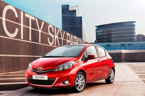 nuova-toyota-yaris-le-foto-dal-web_1