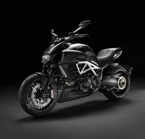 Ducati_Diavel_AMG_02_JPG_1200.jpg_630