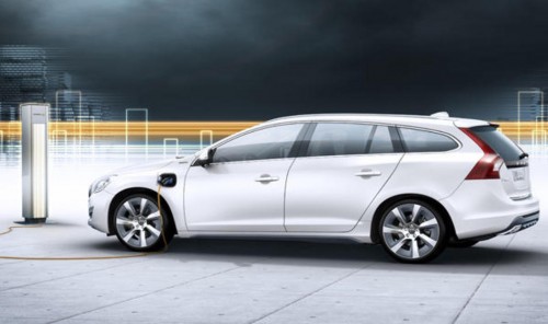 Volvo-V60-Plug-in-Hybrid-Ricarica_horizontal_galleryzoomer