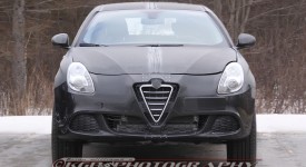 Nuovo Alfa Romeo SUV prime foto spia