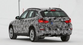 Nuova BMW X1 restyling foto spia