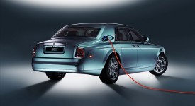 Rolls-Royce Phantom, secco no alla versione elettrica