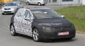 2013-volkswagen-golf-mkvii-spy-shots_100391050_m