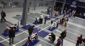 Yamaha apre la più grande esposizione di moto da gara