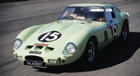 Ferrari 250 GTO del 1962 di Stirling Moss venduta alla cifra record di 35 milioni di dollari