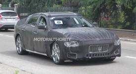 Maserati baby Quattroporte prime foto spia