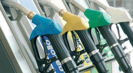 Aumento del prezzo della benzina nel 2015: +2,2 centesimi di € al litro