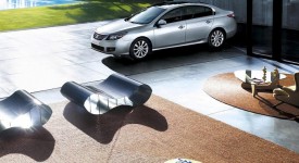 Renault-Latitude_2011_big_new