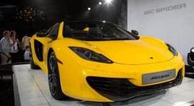 mclaren_12c_spider_front_3q