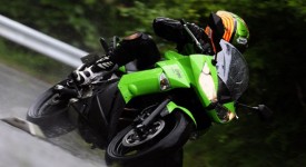 Kawasaki_ninja400r_2011_1