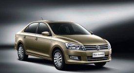 Volkswagen-Santana_2013_