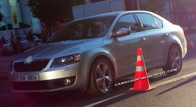 2013-Skoda-Octavia-2[4]