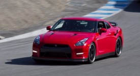 2013-nissan-gt-r