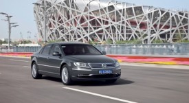 VW-Phaeton-W12-long-2012-5-614×345