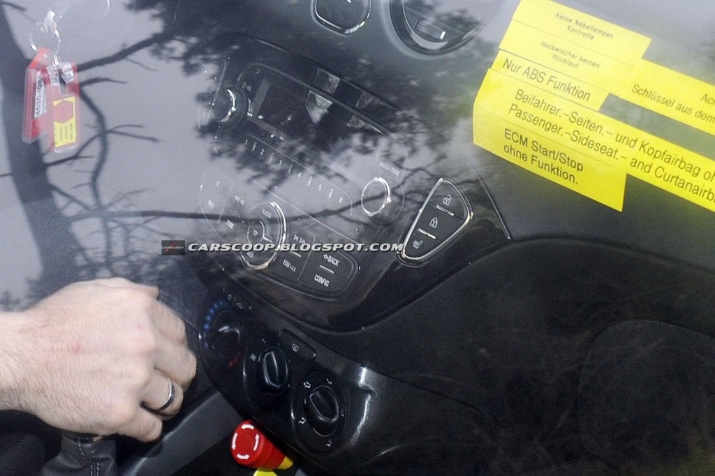 Spiato un prototipo della Opel Corsa restyling