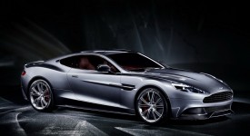 Aston Martin compie 100 anni