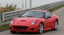 La nuova Ferrari California potrebbe optare per il turbo