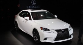 Lexus IS F Sport svelata al Salone di Detroit 2013