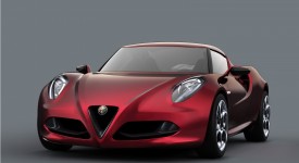 Alfa Romeo 4C nuove informazioni a poche settimane dal debutto