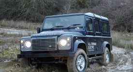 Land_Rover-Defender_Electric_Concept_2013_800x600_wallpaper_01