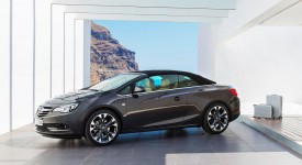 Opel Cascada pronta al debutto a Ginevra