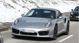 Nuova Porsche 911 Turbo spiata senza camuffature