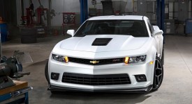 Chevrolet-Camaro_Z28_2014_800x600_wallpaper_01