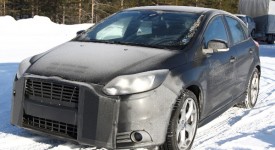 Nuova Ford Focus RS spiata sulla neve