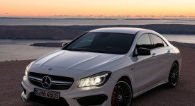 Mercedes-Benz-CLA45_AMG_2014_800x600_wallpaper_01