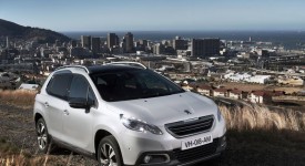 Peugeot-2008_2014_800x600_wallpaper_04