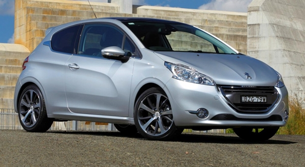 2013_peugeot_208_05_allure_sport_00-0919-1024x559