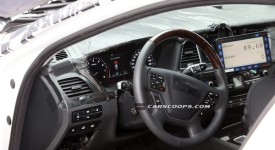 2015-Hyundai-Genesis-10Inside-Out[3]