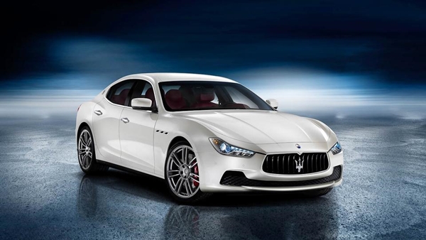 409700_4166_big_2013-maserati-ghibli-3