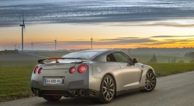 Nissan-GT-R_2013_800x600_wallpaper_0a