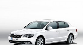 Skoda-Superb_2014_800x600_wallpaper_01