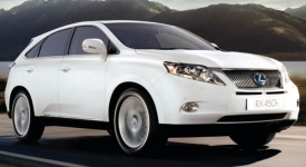 Lexus pensa ad un nuovo crossover compatto